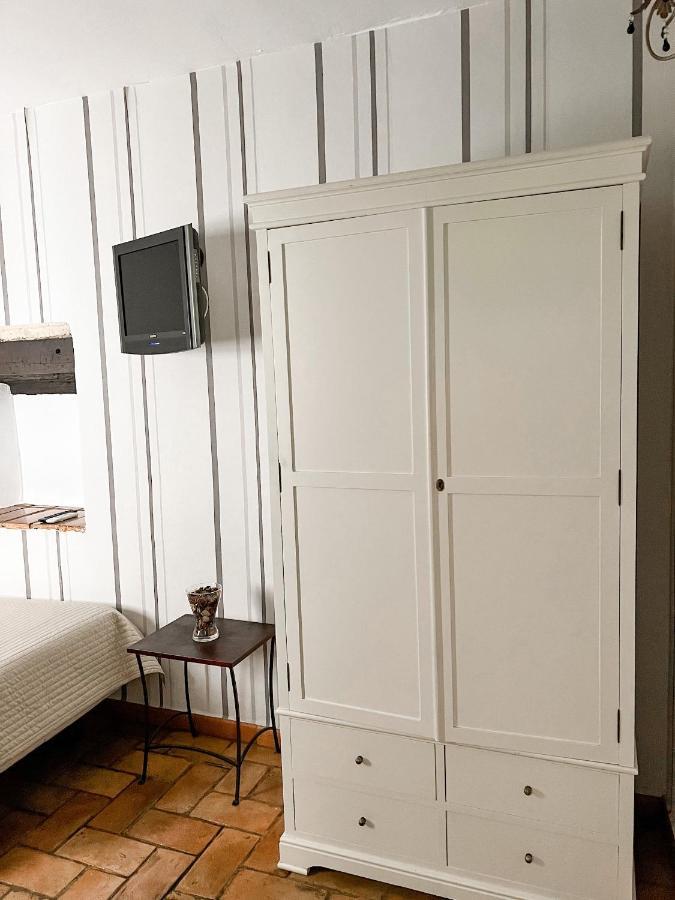 Hostal Servilia Carmona  Exterior photo