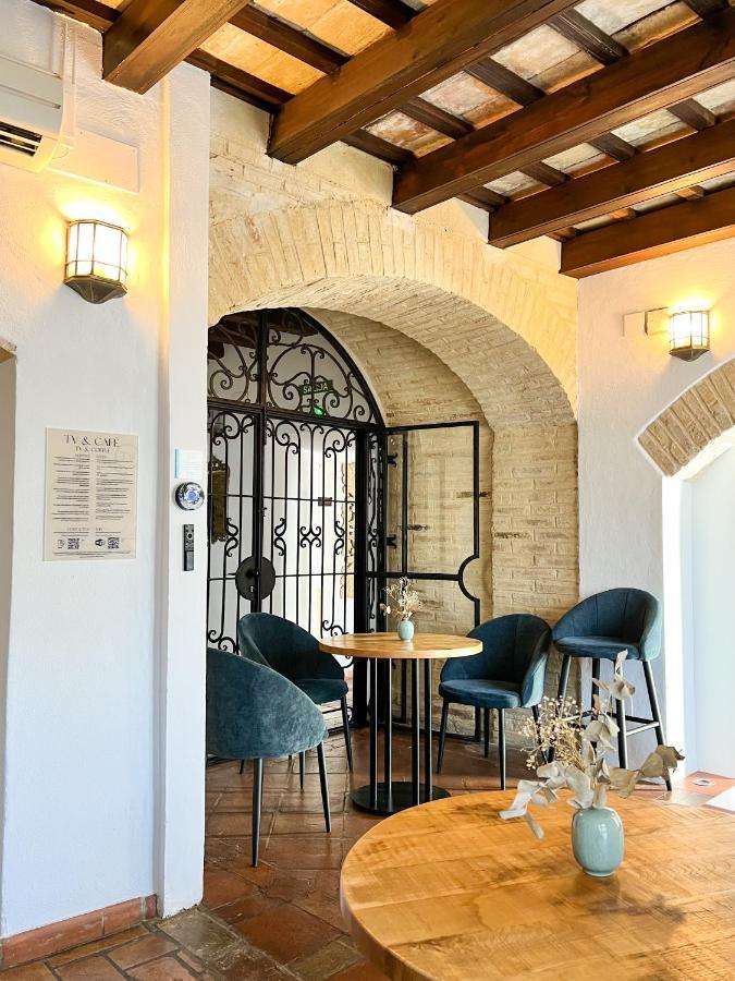 Hostal Servilia Carmona  Exterior photo