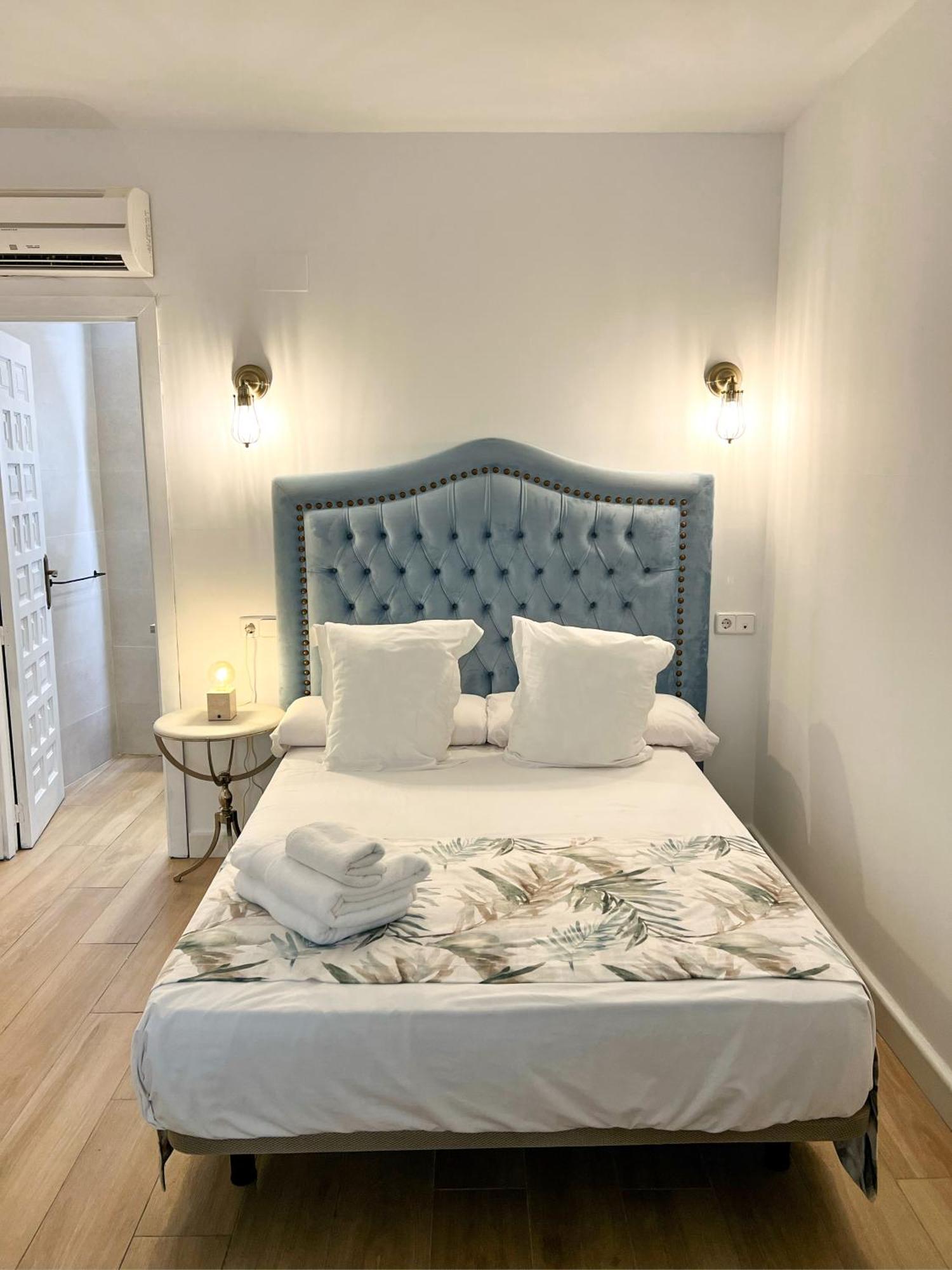 Hostal Servilia Carmona  Exterior photo